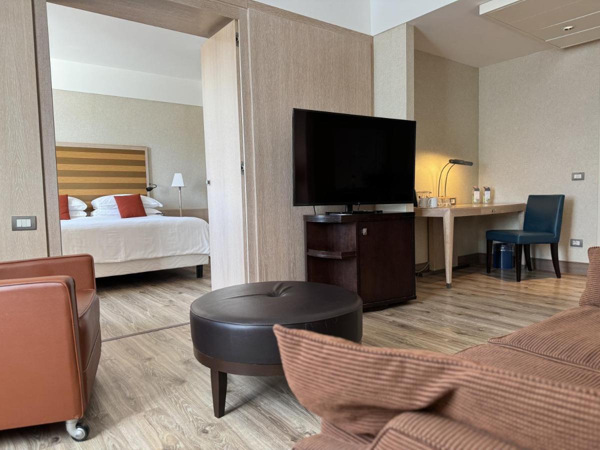 Sheraton Rome Parco De Medici Bagian luar foto