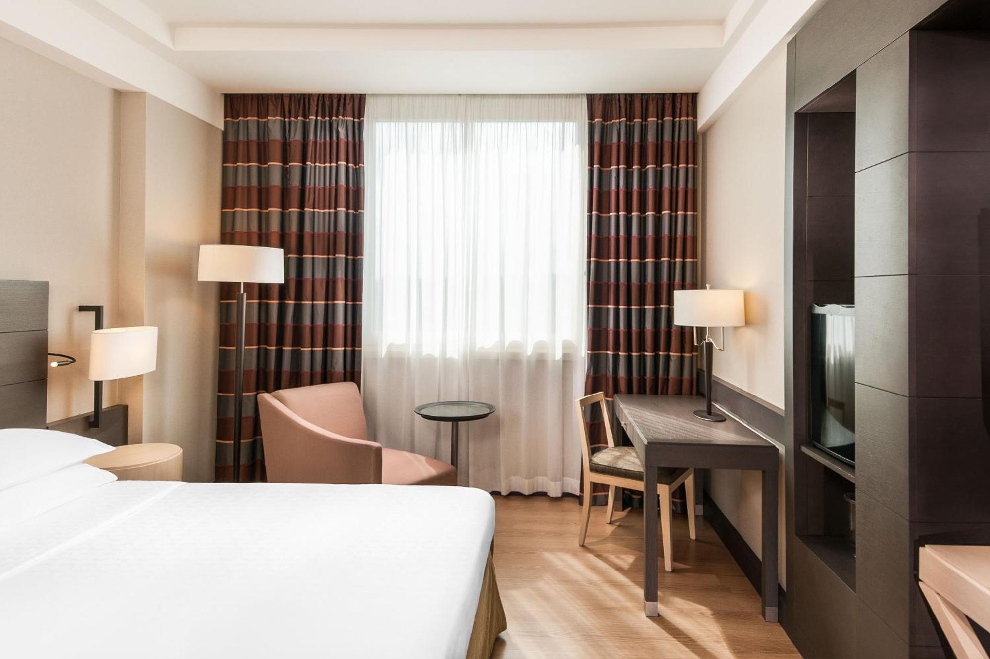 Sheraton Rome Parco De Medici Bagian luar foto